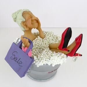 Young at Heart Living Large Lori Anne Tripp 08007 Bubble Bath Figure New in Box